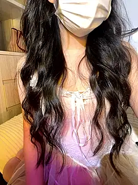 LINNIE05 online show from 01-12-26, 08:54