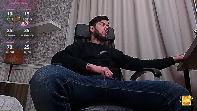 Snapshot of JonahShaw chatting on 02-12-26, 06:13 JonahShaw online show from 02-12-26, 06:13