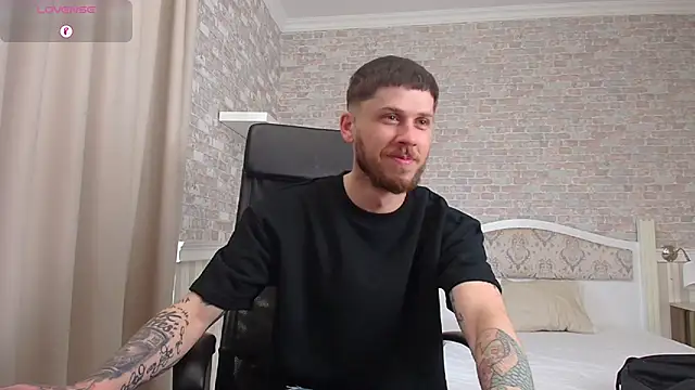 JonahShaw online show from 04-22-26, 04:52
