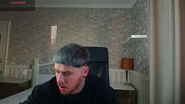 JonahShaw online show from 06-05-26, 04:06
