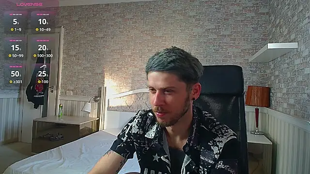 JonahShaw online show from 06-04-26, 04:06