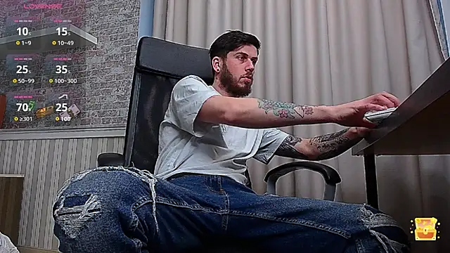 Snapshot of JonahShaw chatting on 02-09-26, 05:38 JonahShaw online show from 02-09-26, 05:38