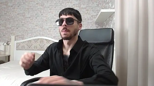 JonahShaw online show from 10-25-25, 04:22