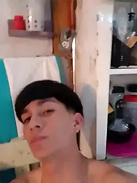 Snapshot of LUISSLEONN0958 chatting on 09-11-25, 10:10 LUISSLEONN0958 online show from 09-11-25, 10:10