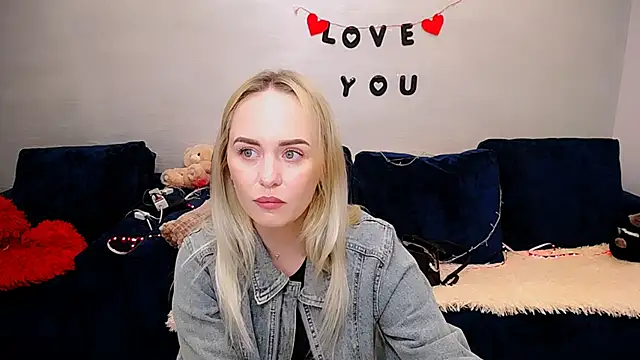 LiluMoon   online show from 04-19-26, 11:11