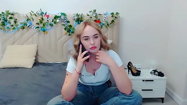 LiluMoon   online show from 04-29-26, 05:30