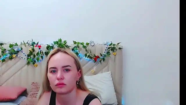 LiluMoon   online show from 04-08-26, 07:10