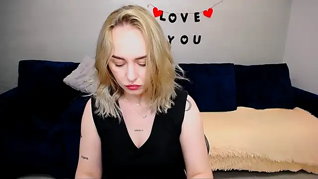 LiluMoon   online show from 05-09-26, 12:52