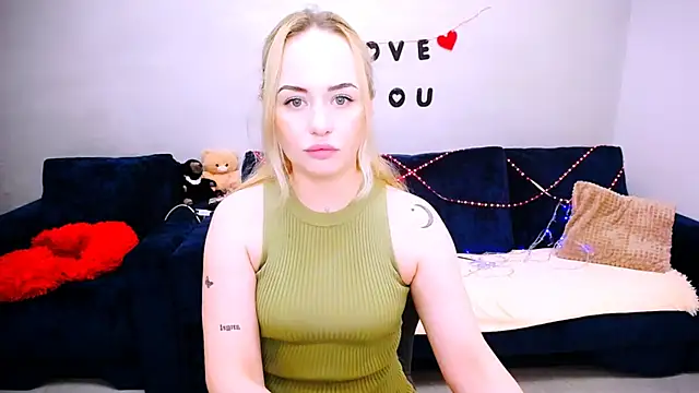 LiluMoon   online show from 04-24-26, 04:20