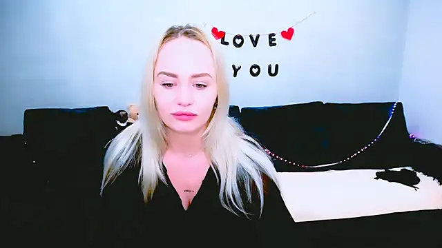 LiluMoon   online show from 04-22-26, 06:42