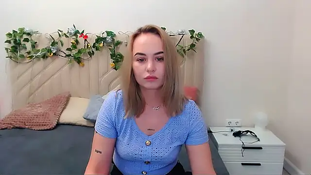 LiluMoon   online show from 05-14-26, 11:29