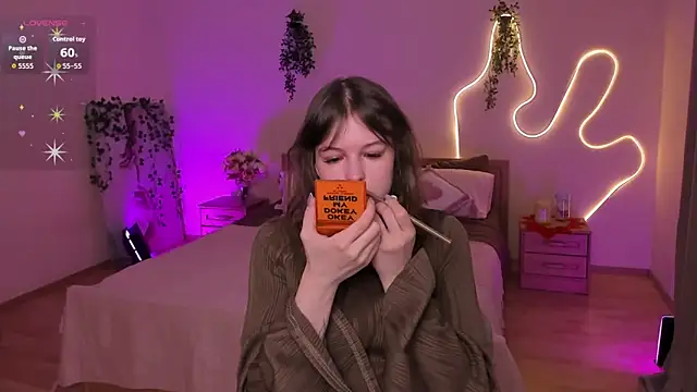 Lisa Blossom online show from 06-04-26, 06:07