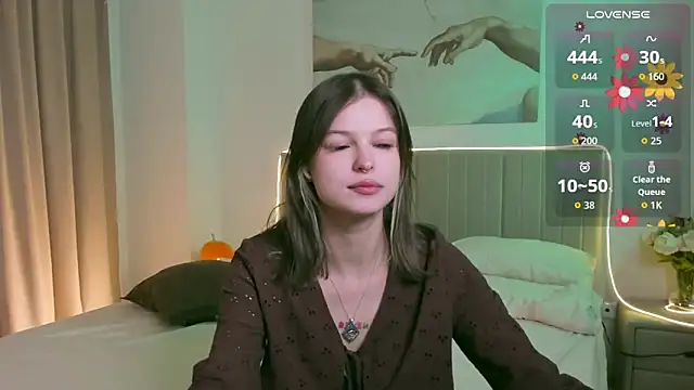 Lisa Blossom online show from 11-17-25, 06:06