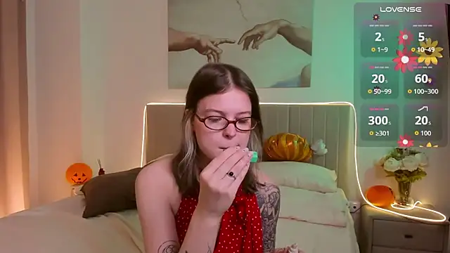 Lisa Blossom online show from 11-07-25, 06:07