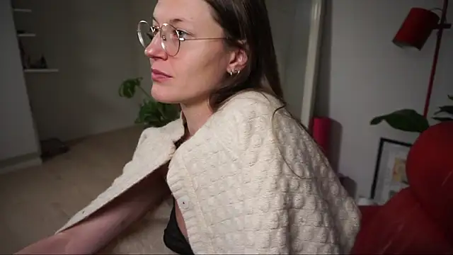 Scorpion Peach online show from 12-22-25, 01:22