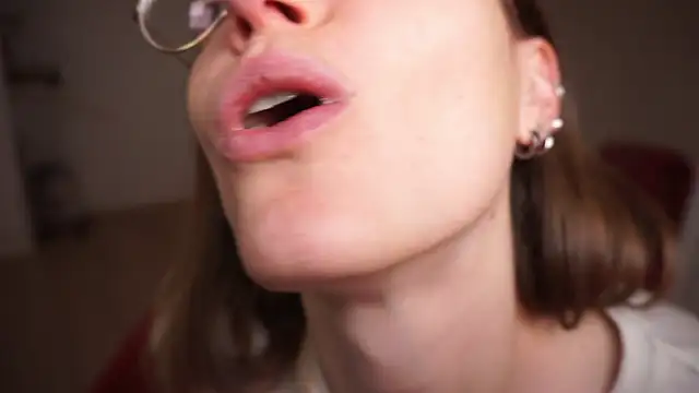 Scorpion Peach online show from 11-08-25, 11:25