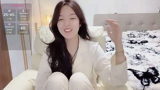 T-LL77- online show from 02-10-26, 06:29