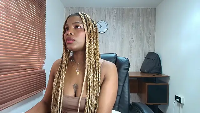 ArianaBeake online show from 10-29-25, 01:54