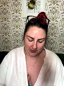 Snapshot of Lacey-BBW chatting on 09-22-25, 08:15 Lacey-BBW online show from 09-22-25, 08:15