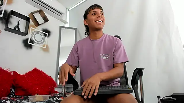 tyler twink boy online show from 11-16-25, 12:54