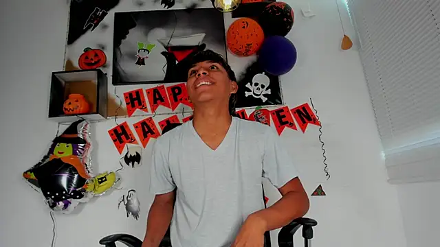 tyler twink boy online show from 11-01-25, 01:05