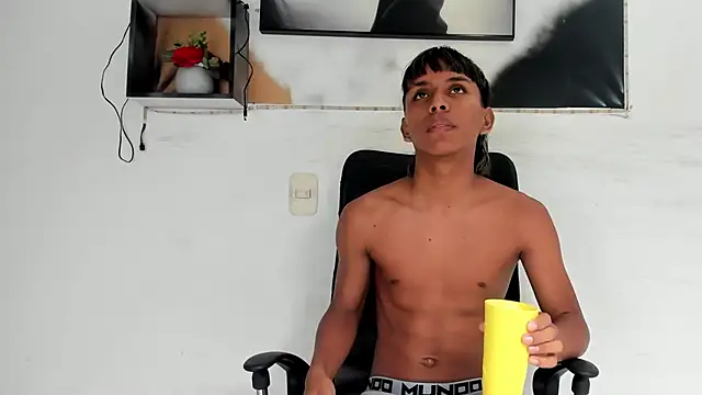 tyler twink boy online show from 11-15-25, 01:04