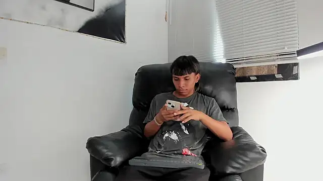 tyler twink boy online show from 02-05-26, 02:02