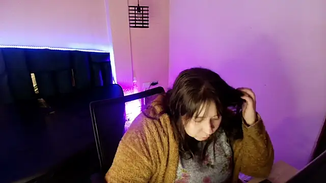  Emily rosee  online show from 12-01-25, 11:22