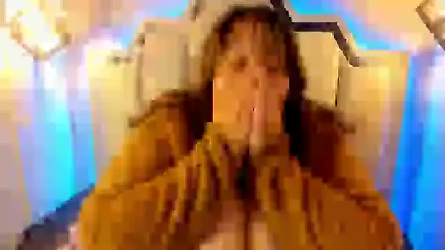 Snapshot of _Emily_rosee_ chatting on 10-09-25, 11:22  Emily rosee  online show from 10-09-25, 11:22