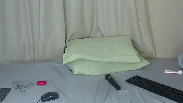 Snapshot of Sexychrista chatting on 10-22-25, 01:38 Sexychrista online show from 10-22-25, 01:38