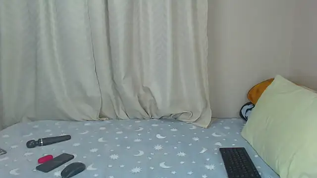 Snapshot of Sexychrista chatting on 09-17-25, 04:20 Sexychrista online show from 09-17-25, 04:20