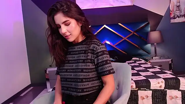 Snapshot of Coralgh_ chatting on 01-10-26, 08:15 Coralgh online show from 01-10-26, 08:15