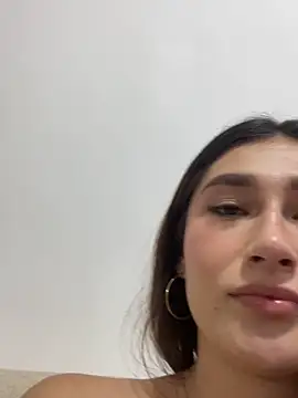 Snapshot of Isa_Villamarin chatting on 09-27-25, 10:05 Isa Villamarin online show from 09-27-25, 10:05