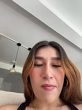 Snapshot of Isa_Villamarin chatting on 10-07-25, 03:13 Isa Villamarin online show from 10-07-25, 03:13