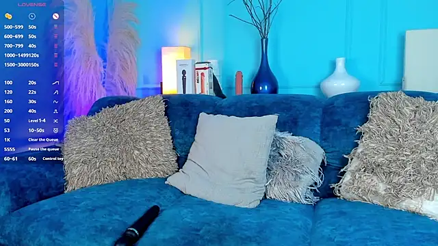 Leo Savage  online show from 11-28-25, 03:39