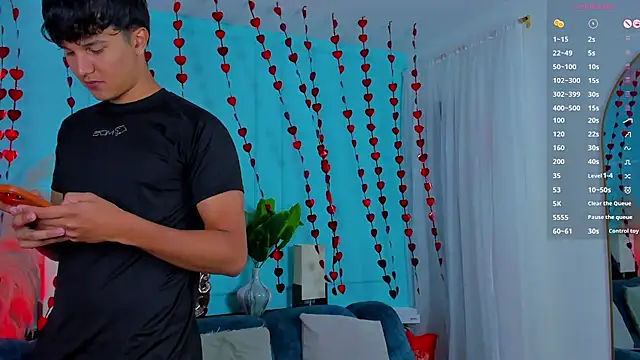 Leo Savage  online show from 02-09-26, 04:32