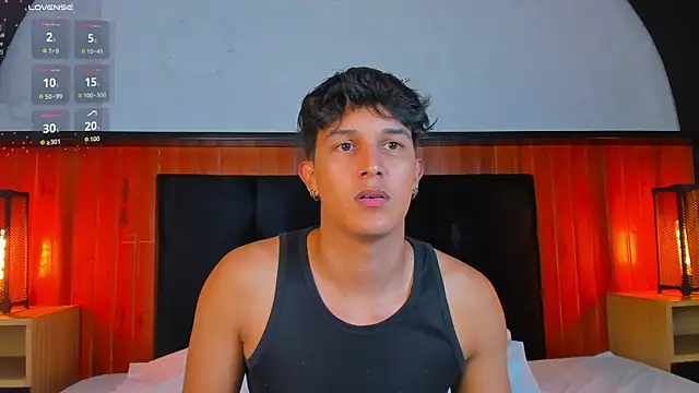 Leo Savage  online show from 04-24-26, 03:08