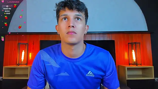 Leo Savage  online show from 04-26-26, 03:37