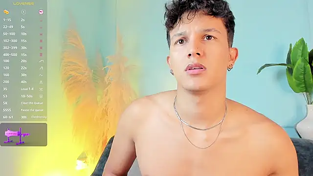 Leo Savage  online show from 04-06-26, 04:19