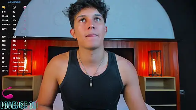 Leo Savage  online show from 05-15-26, 04:10