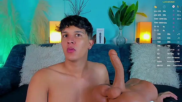 Leo Savage  online show from 02-17-26, 03:37