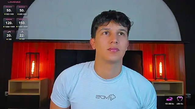 Snapshot of Leo_Savage_ chatting on 07-15-26, 04:30 Leo Savage online show from 07-15-26, 04:30