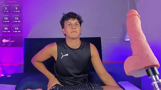 Leo Savage  online show from 10-01-25, 04:06