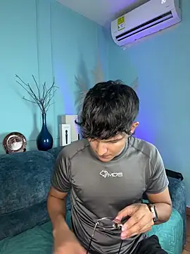 Leo Savage  online show from 01-19-26, 03:10