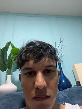 Leo Savage  online show from 04-03-26, 03:46