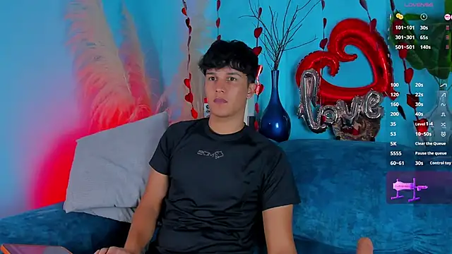 Leo Savage  online show from 02-07-26, 04:09