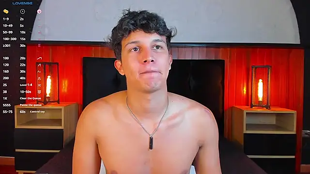 Leo Savage  online show from 05-17-26, 04:12