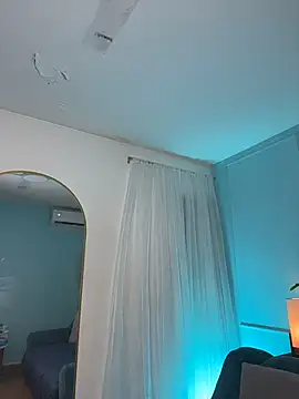 Leo Savage  online show from 03-24-26, 03:39