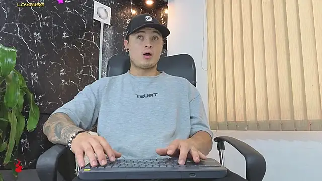 Alexander ferre online show from 03-18-26, 01:46