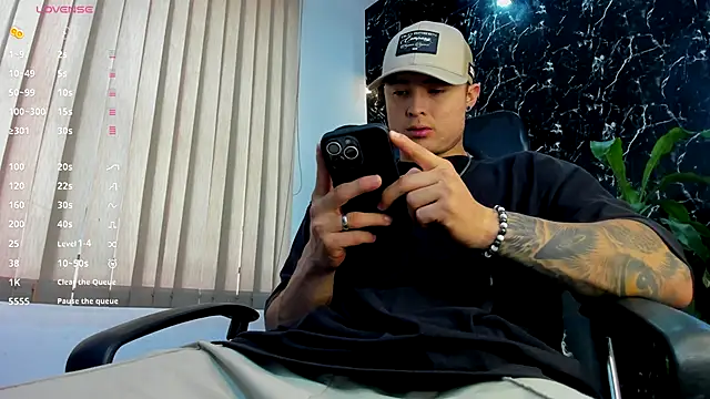 Alexander ferre online show from 10-03-25, 01:34